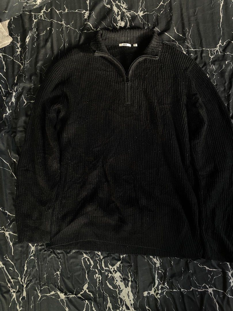 Uniqlo Black Ribbed Half-Zip Sweater (Category: Coats, Jackets and Outerwear) located in San Pedro. Submitted by raprap.monte (Listing ID 1443286257, Image 1). Description: - Uniqlo black ribbed sweater - Features a half-zip neckline - Comfortable and warm knit - Ideal for layering or wearing on its own - Versatile for styling with jeans or trousers.