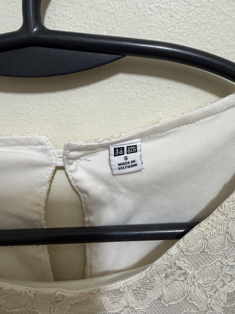 Uniqlo Lace Short Sleeve (Category: Shirts) located in Pasig City. Submitted by cesstoh (Listing ID 1443206397, Image 2). Description: 🩷Pre-loved🩷 Uniqlo lace shirt Small on tag Bust: 32-36in Length: 20in .
