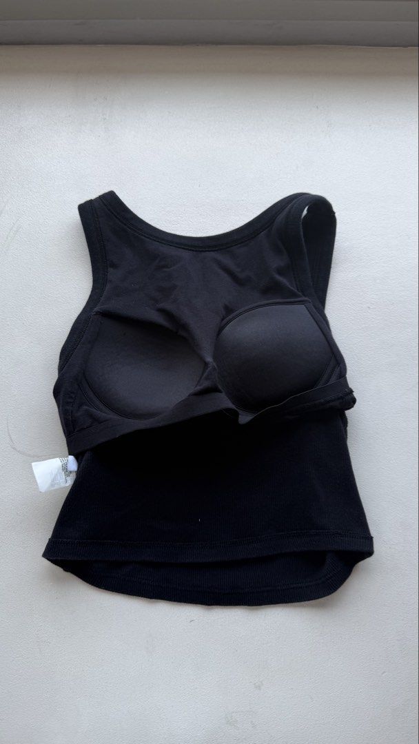 Uniqlo Tank Top with pad (Category: Sleeveless) located in Las Pinas. Submitted by new.space8 (Listing ID 1443142525, Image 2). Description: - No flaws - would fit XS-S -RFS: decluttering - Location: Las Piñas City/Mandaluyong - MOP: Gcash/BDO - Sf will be shouldered buy the buyer - Booking of courier will be done by the buyer. Can also do J&T but no rush shipping pls! - Feel free to message me for any questions and when worn photos :).