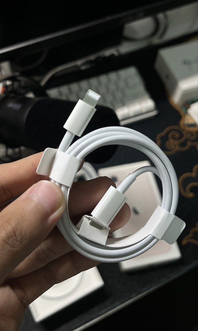 Type C To Lightning Cable For Sale (Category: Chargers & Cables) located in Muntinlupa City. Submitted by lukkas (Listing ID 1443208044, Image 3). Description: Usb C to Lightning Cable Unused cables from apple devices, galing sa box. Can be used used up to iPhone 15 series Rfs: Di na ginagamit, madami masyado. Muntinlupa Location Shipping and delivery .