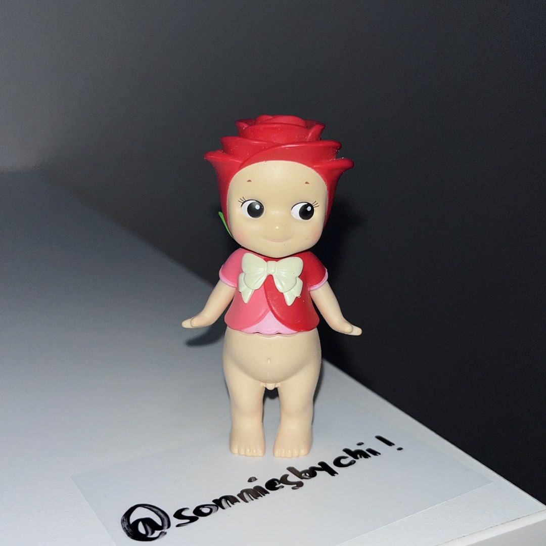 Valentine’s Day Series 2018 - Single Rose [Authentic] (Category: Designer & Blind Box Toys) located in Manila. Submitted by sonniesbychi (Listing ID 1443244113, Image 1). Description: Sonny Angel Valentine’s Day Series 2018 - Single Rose [Authentic] xsensi • ximpatient • xrush Condition: - 9/10 - w/rbnf - has paint stains (need to clean and wipe it) ༘⋆ mod: jnt (shipment 1-2 days) ༘⋆ mop: Gcash only 📍 Cavite DM TO INQUIRE 💗💌.