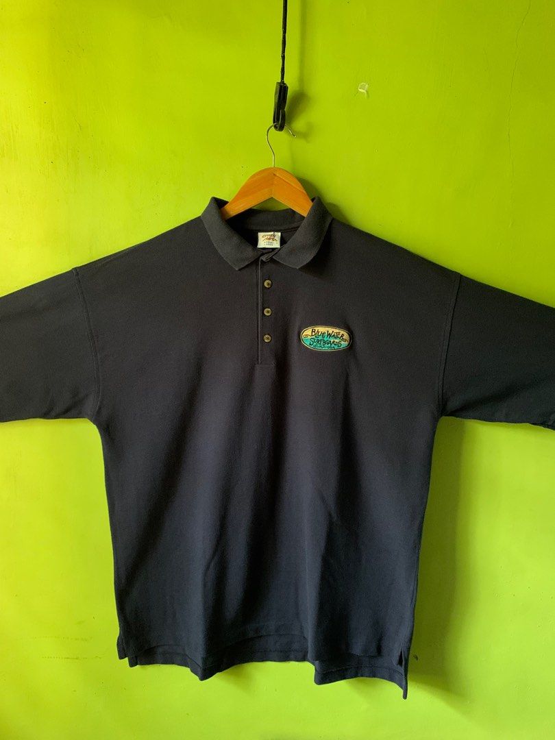 Vintage 1990s Crazy shirt button up polo (Category: Tshirts & Polo Shirts ) located in Cagayan de Oro. Submitted by premium_thrifts (Listing ID 1443176121, Image 1). Description: Navy blue colorway. Excellent condition. Issues: slight fades - MEASUREMENTS: L28/29.5" x W24" 23" (shoulder to shoulder) 10.2" (sleeve length) Fits XL Add shipping fee (via JRS or J&T).