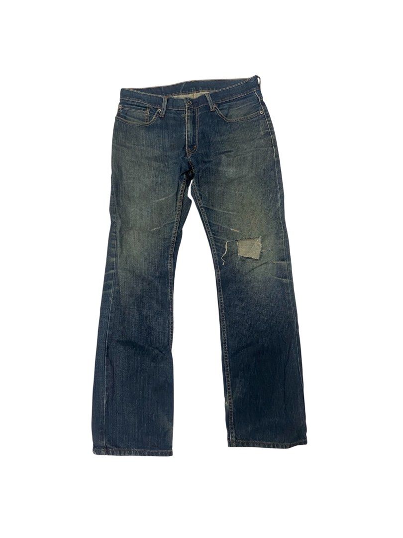 Vintage 514 Levi’s Jeans (Category: Jeans) located in Borongan. Submitted by thrivory.ph (Listing ID 1443164501, Image 2). Description: 32-33x41x8 Small tear Washed Good condition.
