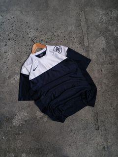 (Category: ) located in . Submitted by commonmwear (Listing ID 1443131117, Image 1). Description: .