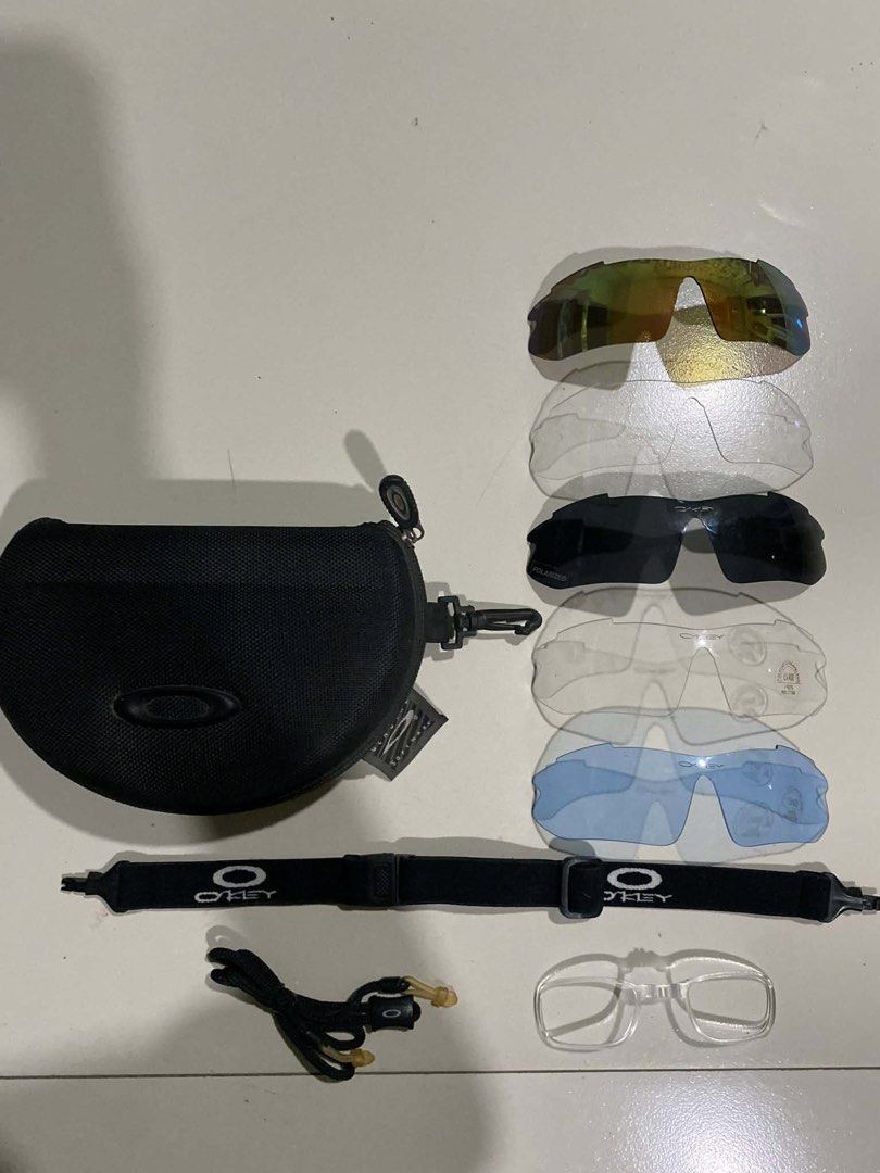 Vintage Oakley Replacement Lens ( with case) (Category: Sunglasses & Eyewear) located in Bacolod City. Submitted by cdargg (Listing ID 1443246770, Image 2). Description: Vintage Oakley Replacement Lens (set) With case and accessories No flaws or Issue No frame.
