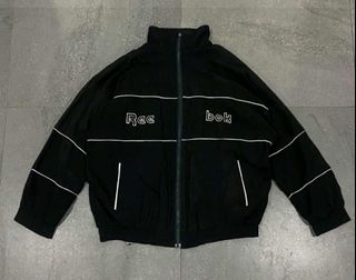 (Category: ) located in . Submitted by korothrift (Listing ID 1443149927, Image 1). Description: .