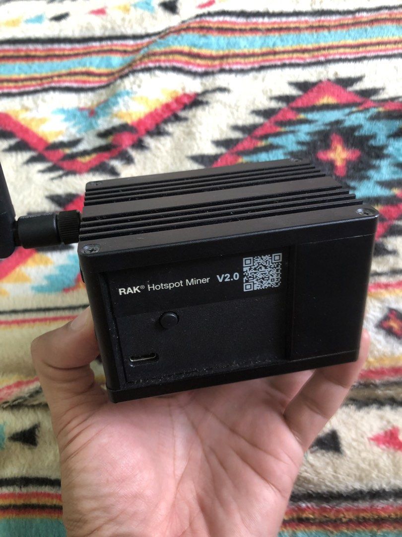 Wisgate RAK7248 hotspot crypto miner unit (Category: Networking) located in Quezon City. Submitted by markgolveo (Listing ID 1443141409, Image 2). Description: Wisgate RAK7248 hotspot crypto miner unit.