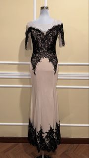 (Category: ) located in . Submitted by maisonrewear (Listing ID 1443277310, Image 1). Description: .
