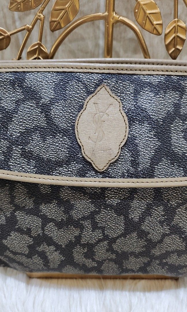 YSL authentic preloved (Category: Clutches) located in Cavite. Submitted by geturs (Listing ID 1443234901, Image 2). Description: .