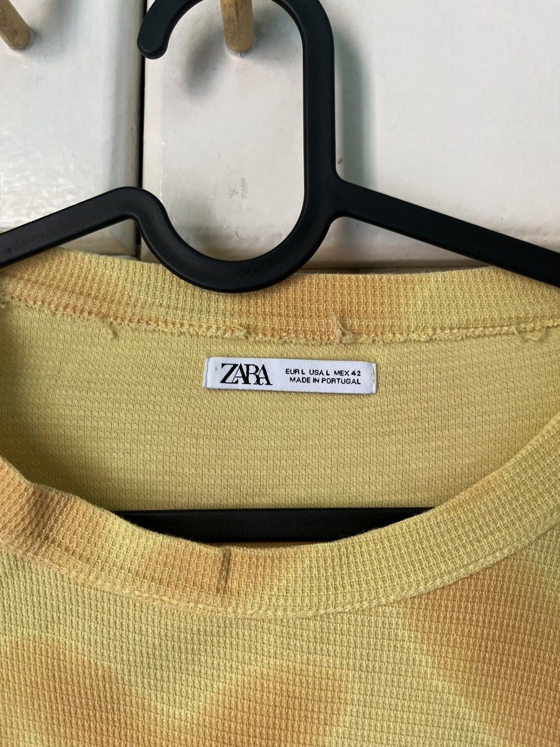 Zara Printed Knit T-Shirt (Category: Tshirts & Polo Shirts ) located in Las Pinas. Submitted by beandor (Listing ID 1443191939, Image 2). Description: 25x27 size L on tag no issues rfs: decluttering.
