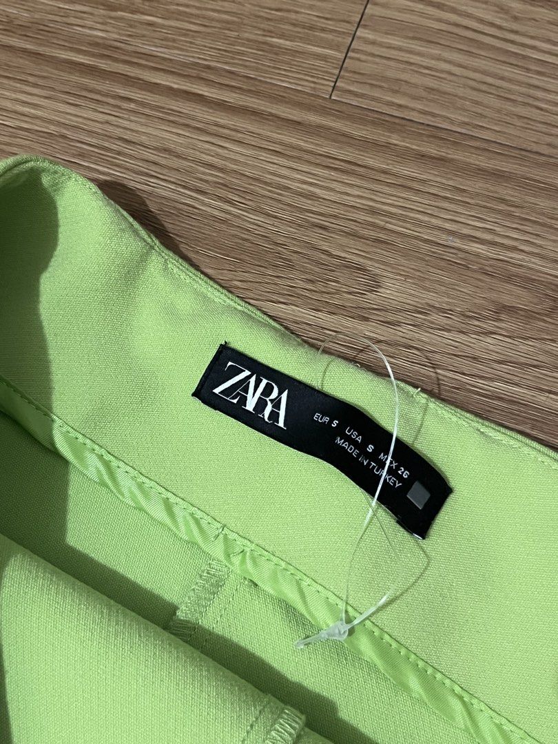 ZARA SKORT (Category: Skirts) located in Paranaque City. Submitted by rewearstudio (Listing ID 1443210070, Image 3). Description: ZARA SKORT ⟡Fits XS to Small ⟡ Like New ⟡ Rfs: decluttering ⟡ Same day delivery / GGX / JNT # zara skort skirt mini skort skirt 📍Parañaque .