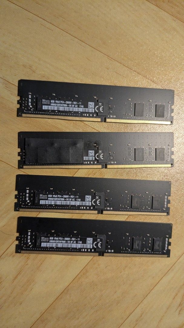 4x SK Hynix 8GB DDR4 PC4-25600 RAM Modules480290099409070081