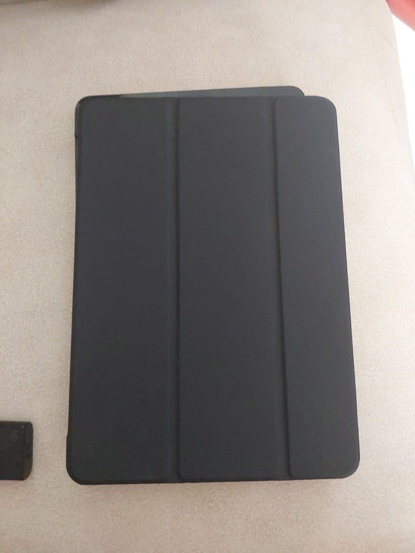 (Category: iPad) located in Singapore. Submitted by zafeerah_08 (Listing ID 1443418907, Image 3). Description: .