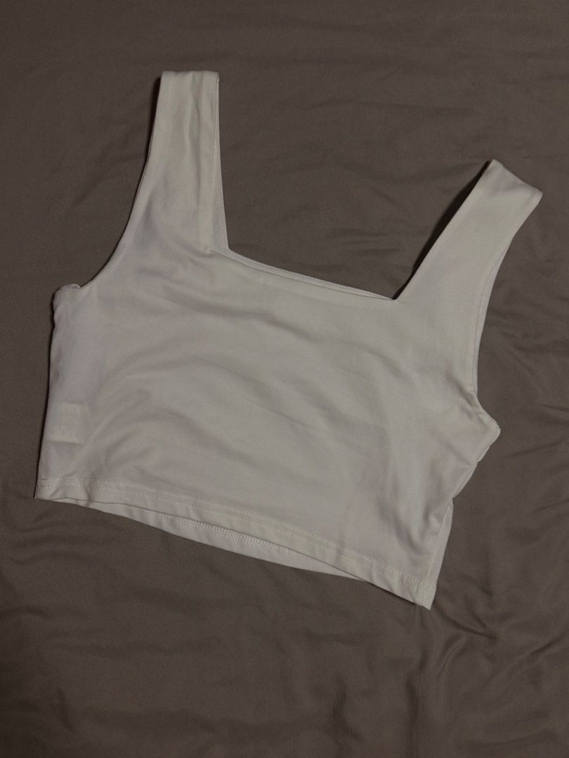 𐙚 square neck crop top (Category: Sleeveless) located in Singapore. Submitted by closetcollectivesg (Listing ID 1443456233, Image 1). Description: ♡ Size: s ♡ Condition: brand new ♡ Selling Price: $5 🫧 Details: never worn before a bit sheer imo 📦 Delivery: meetup / normal mail 🟢 Available.