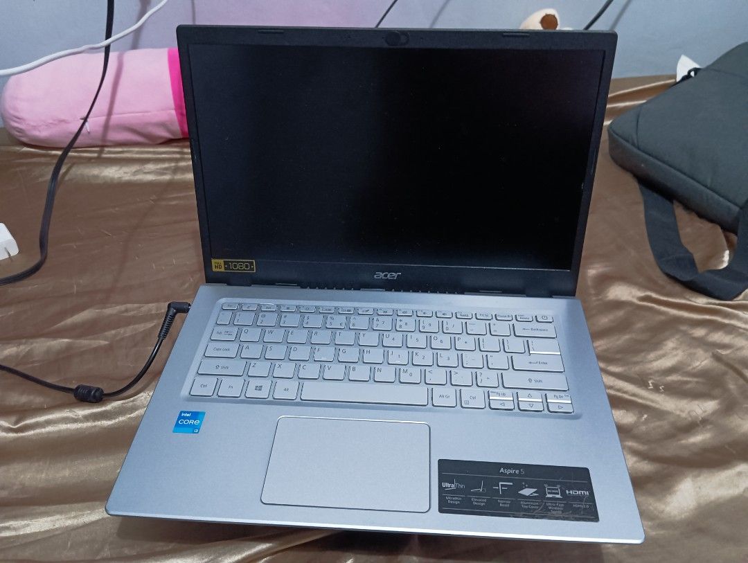 Acer Aspire 5 Laptop intel i3 - Rose Gold (Category: Laptops & Notebooks) located in Tarlac. Submitted by plglomboy48394 (Listing ID 1443393005, Image 2). Description: - Rose gold Acer Aspire 5 laptop - Opened to show keyboard and screen - Minor scuff mark on one corner - Includes charger - Ready for a new owner.