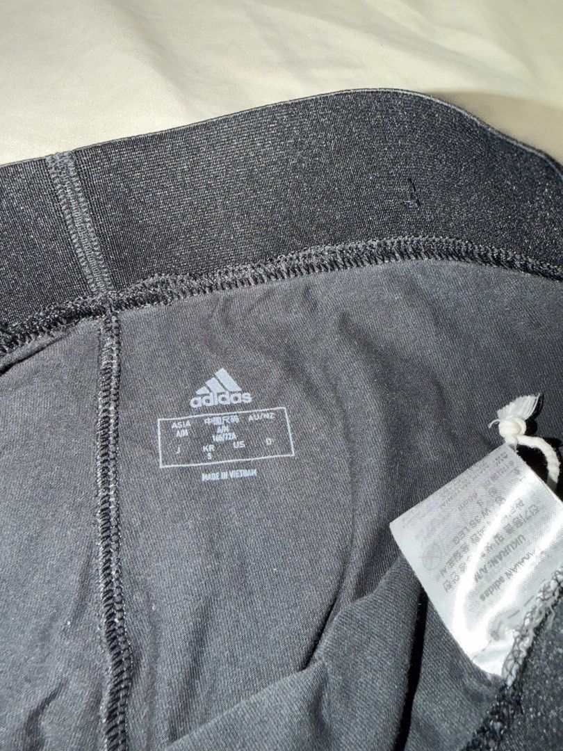 Adidas Blue 3 Stripe Leggings (Category: Activewear) located in Quezon City. Submitted by steffo_declutters (Listing ID 1443436277, Image 2). Description: .