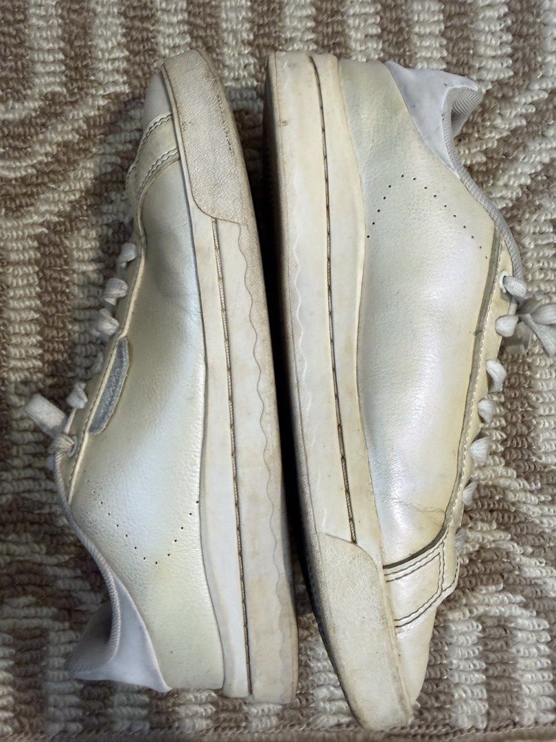 Adidas Rubber Shoes US 8 (25.0) (Category: Casual Shoes) located in Quezon City. Submitted by meemeec (Listing ID 1443319908, Image 3). Description: Just needs cleaning Less than 5 times used then stored .