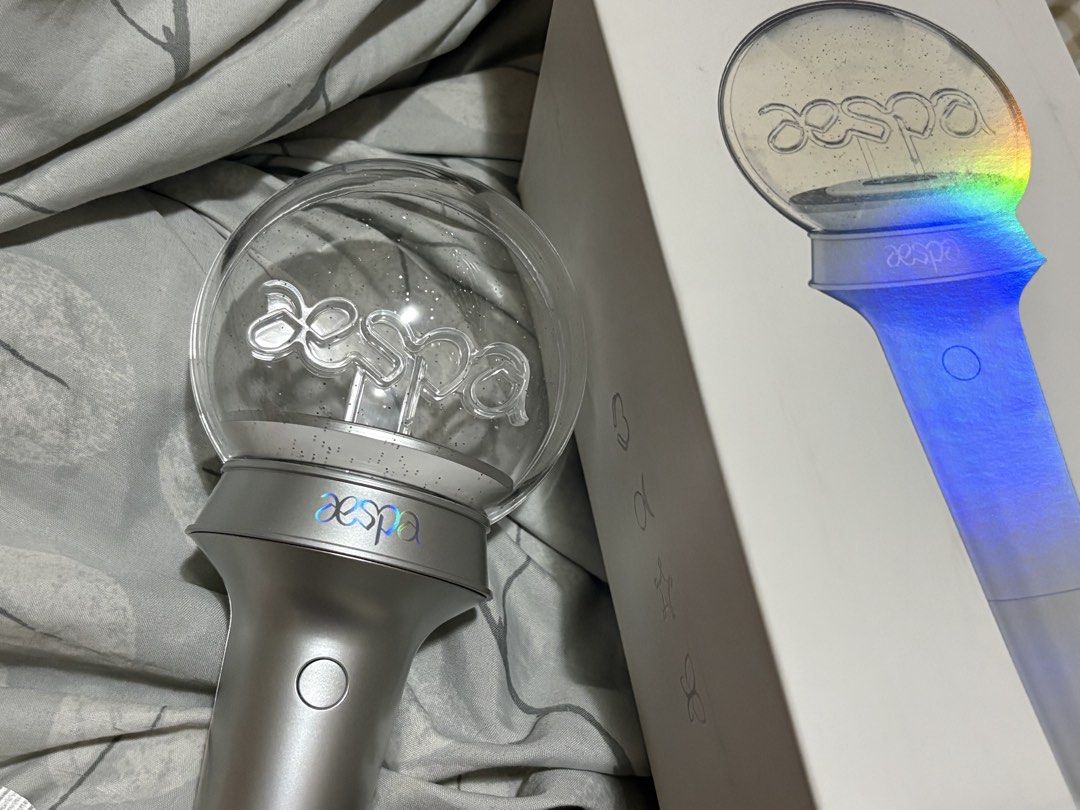Aespa Official Lightstick (not working) Ver 1 (Category: Lighting) located in Manila. Submitted by binbin24 (Listing ID 1443437214, Image 2). Description: - Official Aespa Lightstick Ver 1 - Nabili ko sa CNA - With Box - No scratches 500 pesos Wala na ako plan na ipa repair at gamitin, selling this sa murang halaga nalang. MOD: GCASH OR BANK TRANSFER 💵 Pay as you order Location: Lower Antipolo.