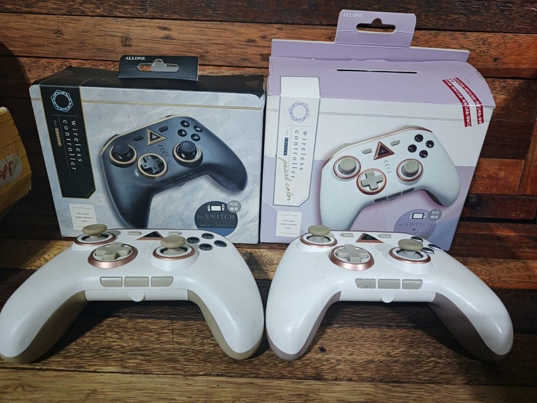 allone nintendo switch controller (Category: Nintendo) located in San Jose del Monte. Submitted by toys.merch.electronic (Listing ID 1443451490, Image 1). Description: 2pcs loose white (minor flaws) 500 each black /white b.new unbox 700 each tested working mop gcash mod flash/lbc/lalamove loc sjdm bulacan.