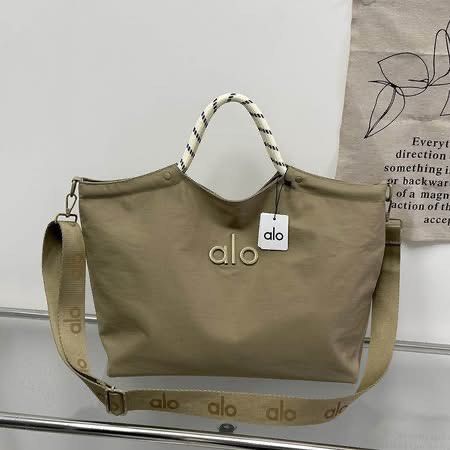 Alo Tote (Category: Tote Bags) located in Manila. Submitted by rcwluxx (Listing ID 1443406123, Image 2). Description: .