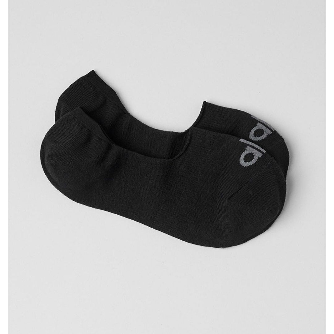ALO Unisex Conceal Sock (Category: Socks & Tights) located in Quezon City. Submitted by kathleenscloset (Listing ID 1443361700, Image 1). Description: Size: Large.