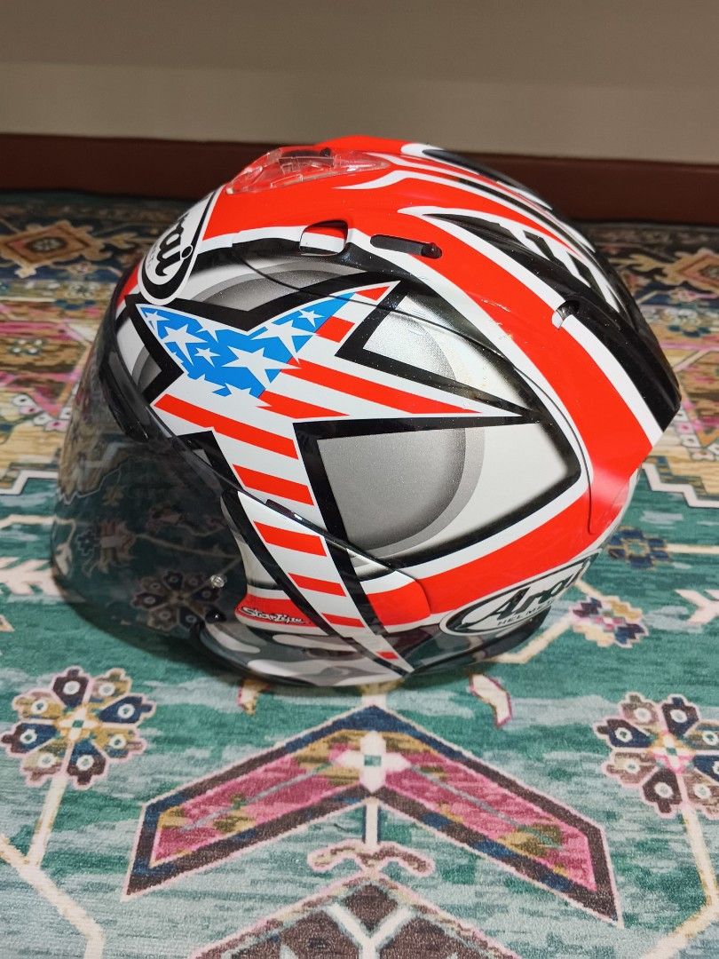 Arai VZ-Ram Laguna (Category: Motorcycle Apparel) located in Singapore. Submitted by sla30r (Listing ID 1443379761, Image 1). Description: - Arai VZ-Ram Laguna - Size L - Comes with clear visor - Clean interior padding - PS Mark certified (batch inspected) - Comes with helmet bag n box - Helmet good condition sit in showcase only. .