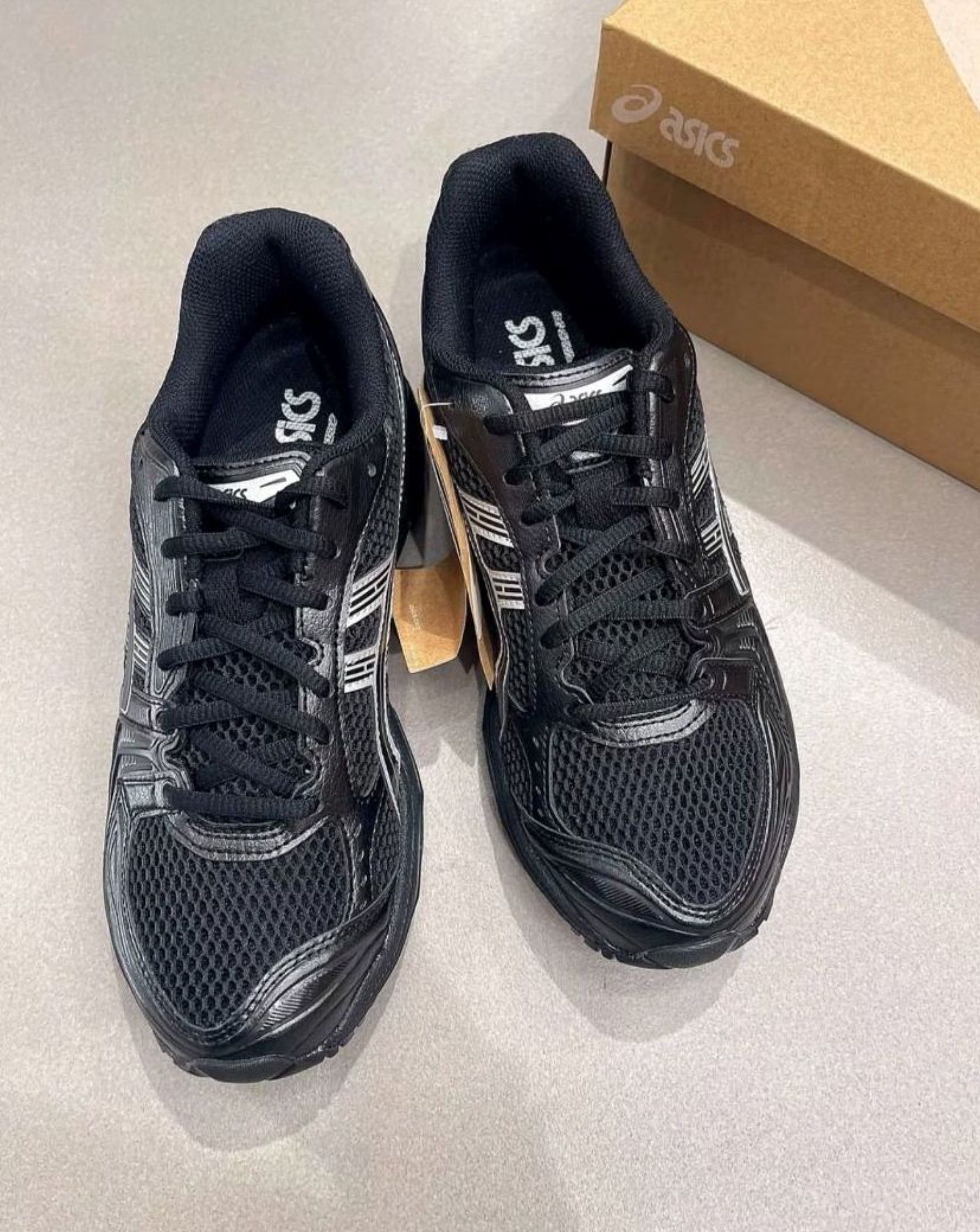 Asics Gel-Kayano 14 Y2K Trendy Shoes Black (Category: Sneakers) located in Singapore. Submitted by nngrandstar (Listing ID 1443439269, Image 2). Description: 📢 Fresh Stock! Asics | Asics Gel-Kayano 14 Y2K Trendy Shoes Black 🔹 New 🔹 Free ship 🔹 COD 🔹 3-day confirm Grab yours 🏃‍♂️.