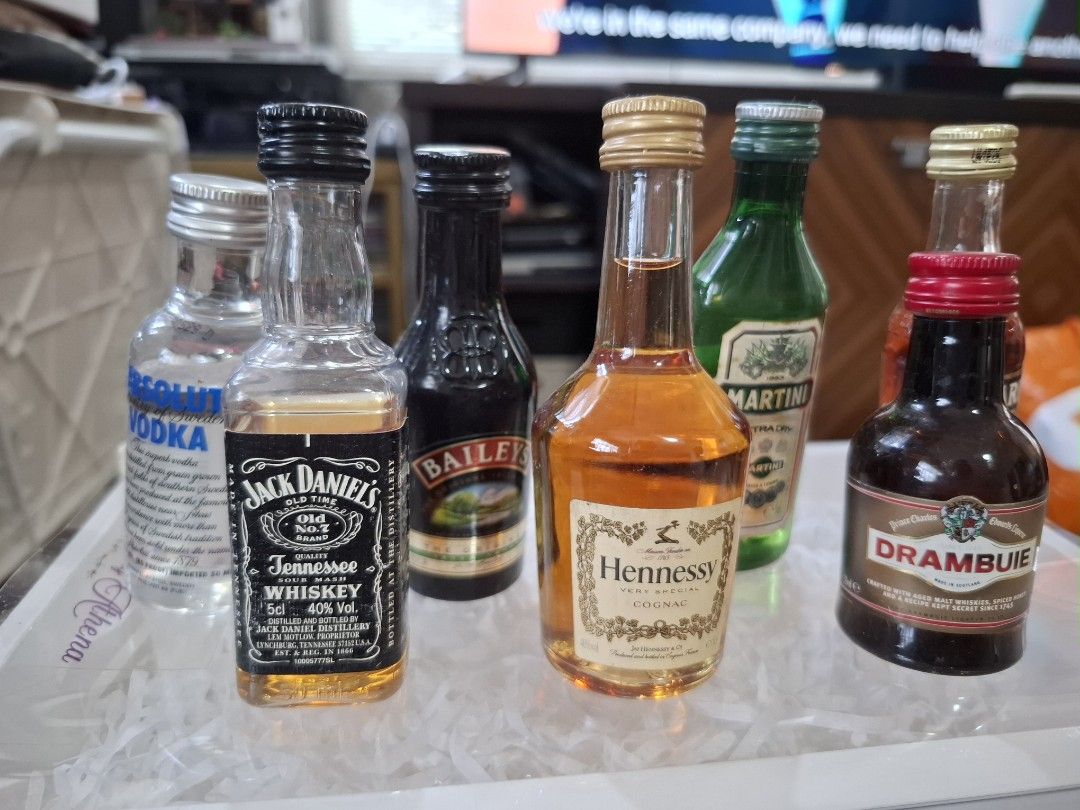 Assorted Miniature Alcohol Bottles Gift Set (Category: Beverages) located in Manila. Submitted by goldieheart (Listing ID 1443340359, Image 2). Description: - Set of 7 assorted miniature alcohol bottles - Includes: Absolut Vodka, Baileys, Campari, Hennessy, Jack Daniel's, Martini, Drambuie - All bottles are sealed - Ideal for collectors or as a unique gift - Perfect for sampling different spirits.