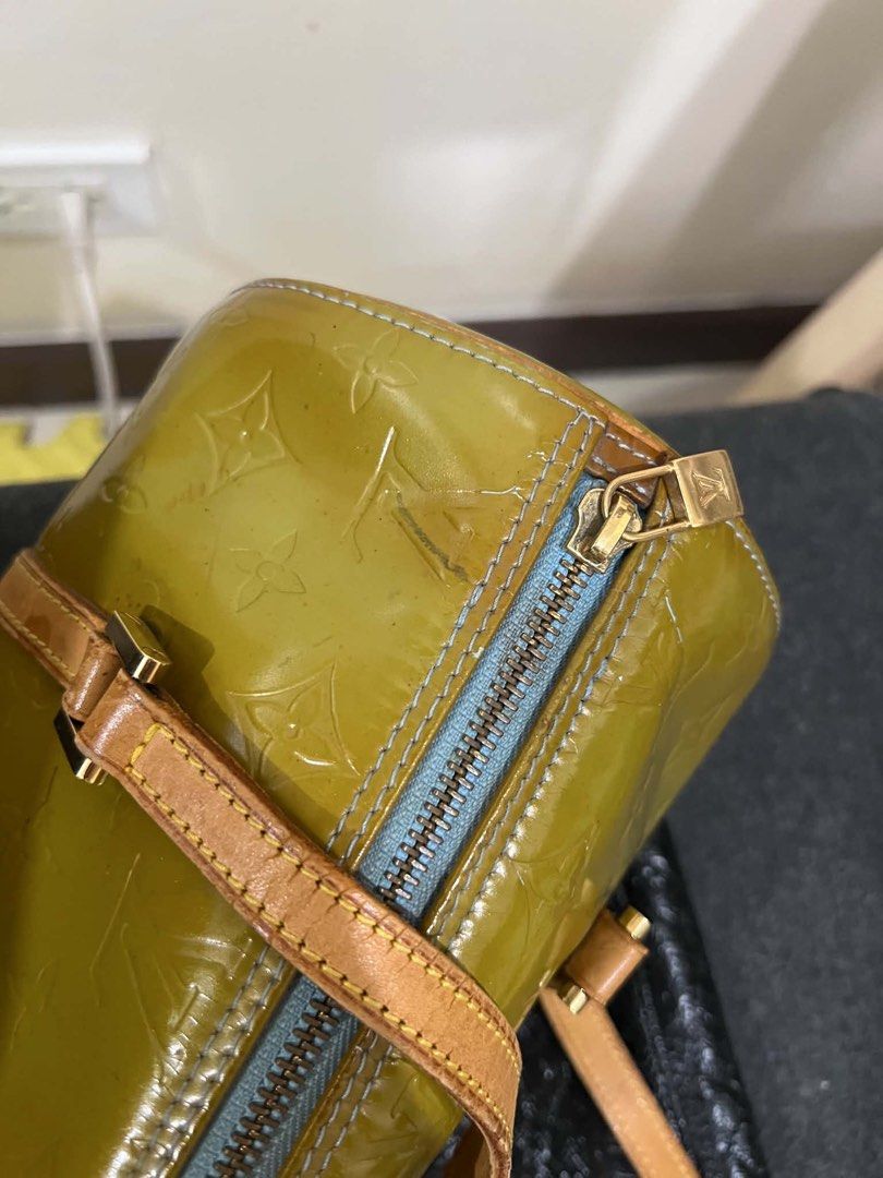 Authentic LV Papillon 30 and Balen Clutch Bundle (Category: Luxury Bags & Wallets) located in Quezon City. Submitted by jhaediah (Listing ID 1443455025, Image 2). Description: Balen clutch no flaws maganda pa papillon - signs of used sa handle Coded Preloved .