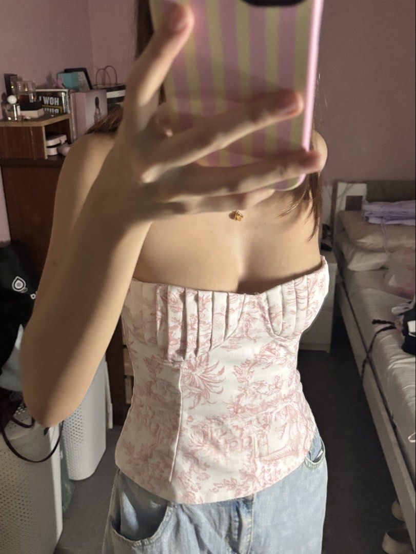 Baby Pink Toile Bustier Top (Category: Sleeveless) located in San Juan City. Submitted by sabbiescloset (Listing ID 1443419317, Image 2). Description: - 100% cotton linen - can be worn with and without sleeves - material is soo good n thick - with pleated design at the bust super flattering - can be easily paired w anything - flexible for daytime n nighttime wear - comes with a matching skirt (see other listing to buy as a set!!).