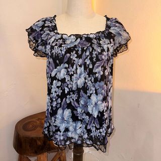 (Category: ) located in . Submitted by shoossells (Listing ID 1443426834, Image 1). Description: .