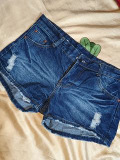 (Category: ) located in . Submitted by dnbrbnt (Listing ID 1443342238, Image 1). Description: .