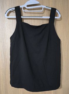(Category: ) located in . Submitted by mvycloset (Listing ID 1443468910, Image 1). Description: .