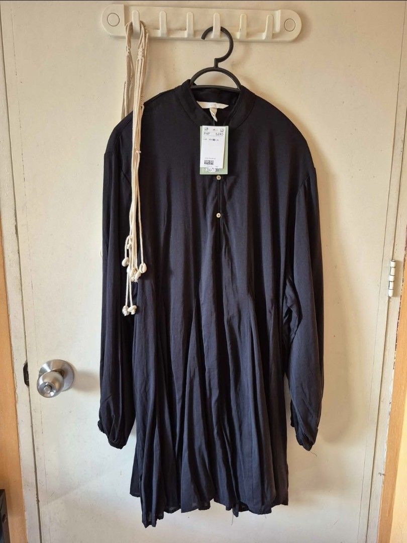 BNWT: H&M Macrame Belt Dress (Category: Dresses) located in Taguig. Submitted by klamarie (Listing ID 1443388083, Image 3). Description: Brand new/unused, still with tag. No damage/flaws. Can fit to large body frame. SF c/o buyer #H&M #Dress #Classy.