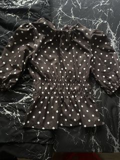 (Category: ) located in . Submitted by n_wardrobe (Listing ID 1443417625, Image 1). Description: .