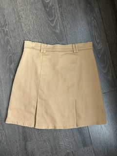 (Category: ) located in . Submitted by clearmycloset65 (Listing ID 1443328696, Image 1). Description: .