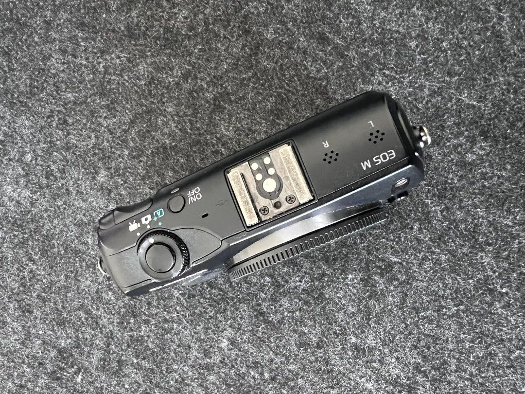 CANON EOS M BODY (Category: Cameras) located in Butuan. Submitted by stevenordona (Listing ID 1443374613, Image 3). Description: CANON EOS M BODY USE FOR VIDEO ONLY LOW SHUTTERCOUNT INCLUSION BODY BATTERY CHARGER RFS TAMBAK LANG HINDI NA GINAGAMIT WORKING CONDION.