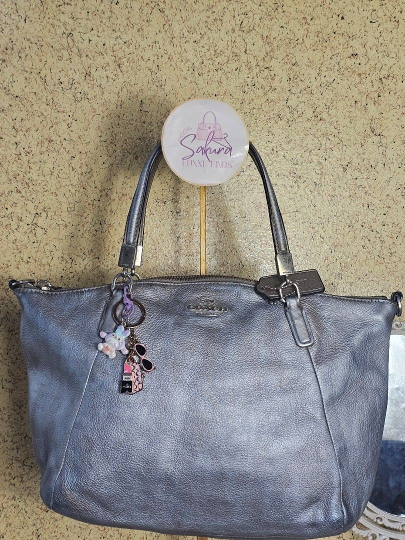 Coach Kelsey Satchel (Category: Luxury Bags & Wallets) located in Malolos. Submitted by sakuraluxxefinds03 (Listing ID 1443402178, Image 1). Description: .