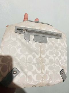 (Category: ) located in . Submitted by autothrift (Listing ID 1443368050, Image 1). Description: .