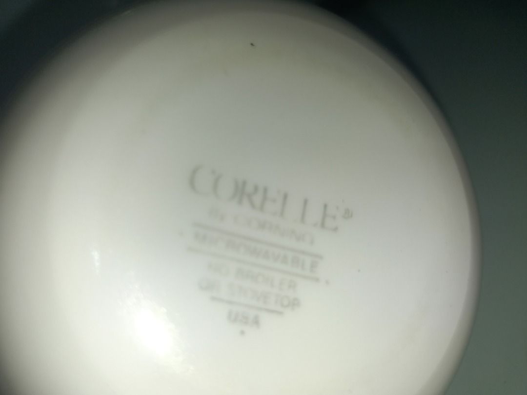 Corelle 5 Inches Single Bowl USA (Category: Dinnerware & Cutlery) located in Munoz. Submitted by larryc1212 (Listing ID 1443475272, Image 2). Description: - Authentic Corelle single bowl - Made in USA - 5 inches in diameter - Durable and chip-resistant material - Lightweight design - Microwave safe - Classic white color Disclaimer: Item may include some scratches due to age, as is were is basis Item can be pick up in our Japan surplus shop locate