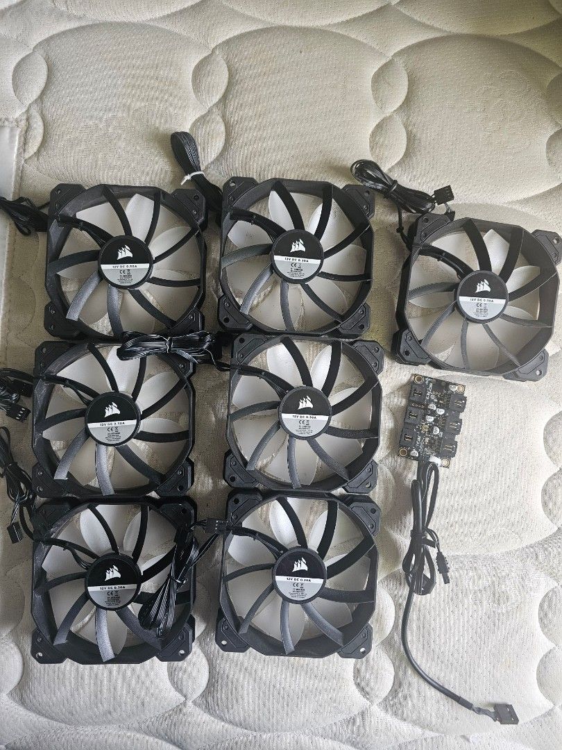 Corsair Computer Fans with Hub