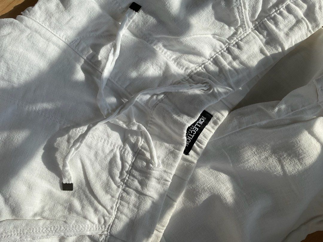 DEBENHAMS The Collection White Pants (Category: Other Bottoms) located in Antipolo. Submitted by gaeumi (Listing ID 1443489027, Image 3). Description: ✦ used once ✦ working pockets.