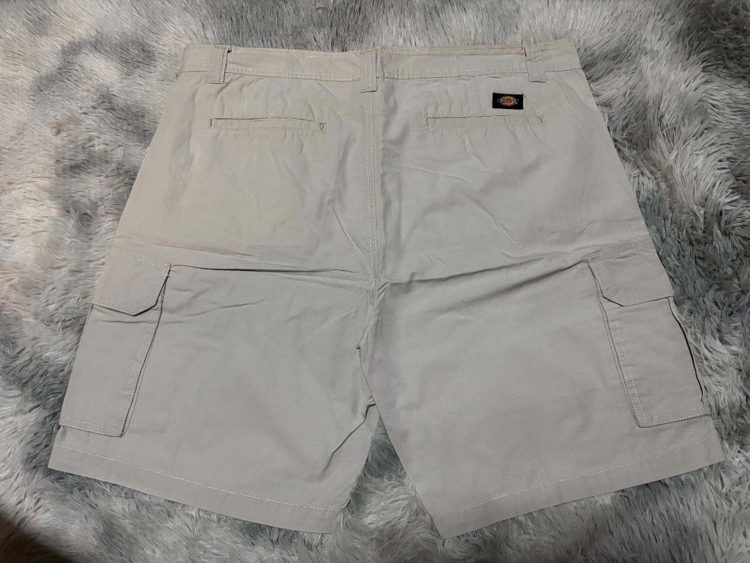 Dickies Cargo Shorts Beige Men's Size 36 (Category: Shorts) located in Manila. Submitted by jmatias (Listing ID 1443447070, Image 2). Description: - Dickies cargo shorts - Waist Size 41 - Light beige color - Classic cargo style with multiple pockets - Button and zip fly - Comfortable fit - Great for casual wear or work - Please check photos for details - Loc Sampaloc Manila.
