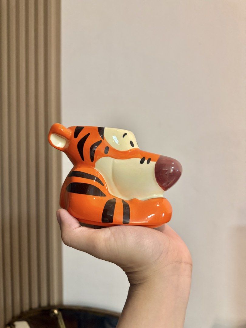 Disney Winnie the Pooh Tigger Mug (Category: Coffee & Tea Tableware) located in Manila. Submitted by blueseamarketing (Listing ID 1443320640, Image 2). Description: .