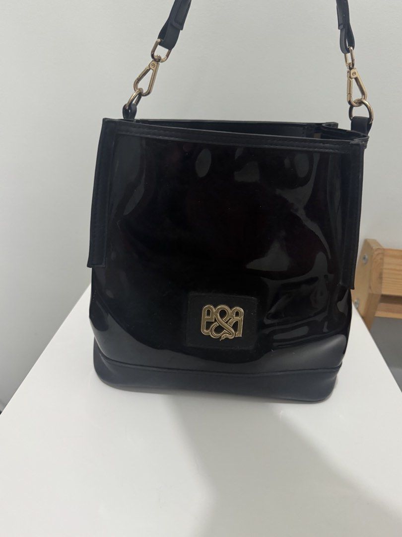 Eve and Adam bucket bag (Category: Tote Bags) located in Batangas. Submitted by z.declutter (Listing ID 1443380075, Image 1). Description: Very durable Waterproof.