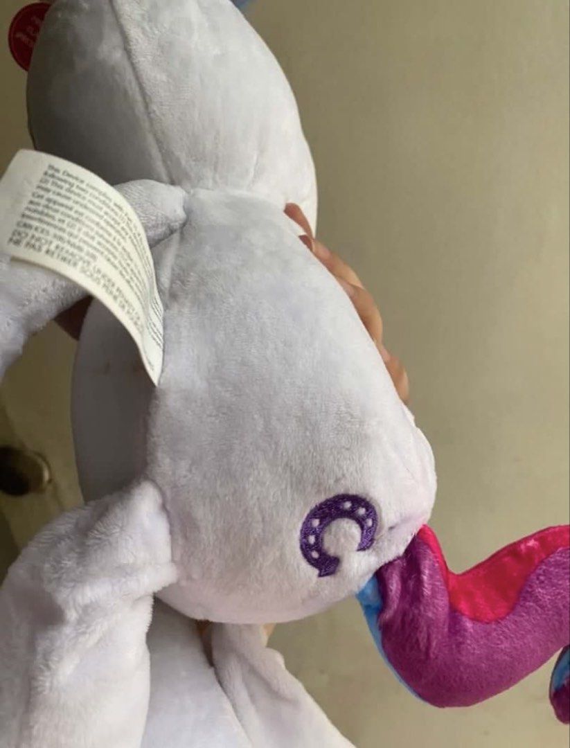 Fingerlings Plush Toy Unicorn (Category: Plushies & Soft Toys) located in Pasig City. Submitted by xhuming-2 (Listing ID 1443440347, Image 2). Description: •with sounds and can record voice •see pictures for flaws.