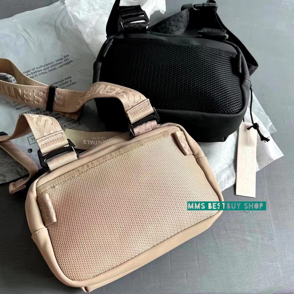 FOG ESSENTIALS SLING BAG (Category: Sling Bags) located in Manila. Submitted by koleksyonnimike3 (Listing ID 1443491833, Image 2). Description: 100% Authentic Color: Black ,Khaki Inclusion: Zip lock,Tags 100% waterproof Materials: Nylon,leather Actual post pictures Available for shipping and cod Nationwide (LBC,J&T,SH0PEE) Also available same day cash on delivery via lalamove with in metro manila and near provinces. Sh0pee/F-b p@ge: MMS BESTBUY S