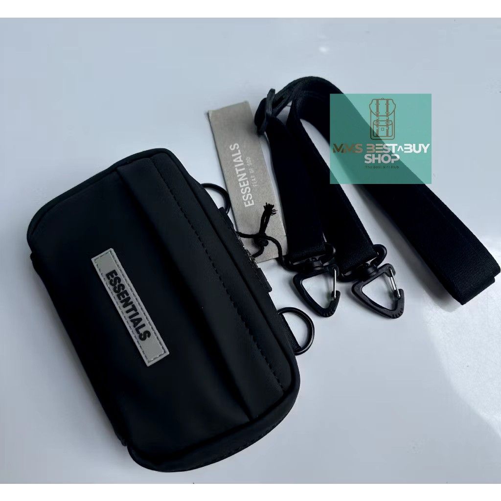 FOG ESSENTIALS SLING BAG (Category: Sling Bags) located in Manila. Submitted by koleksyonnimike3 (Listing ID 1443491877, Image 3). Description: 100% Authentic Color: Black ,Khaki Inclusion: Zip lock,Tags 100% waterproof Materials: Nylon,leather Actual post pictures Available for shipping and cod Nationwide (LBC,J&T,SH0PEE) Also available same day cash on delivery via lalamove with in metro manila and near provinces. Sh0pee/F-b p@ge: MMS BESTBUY S