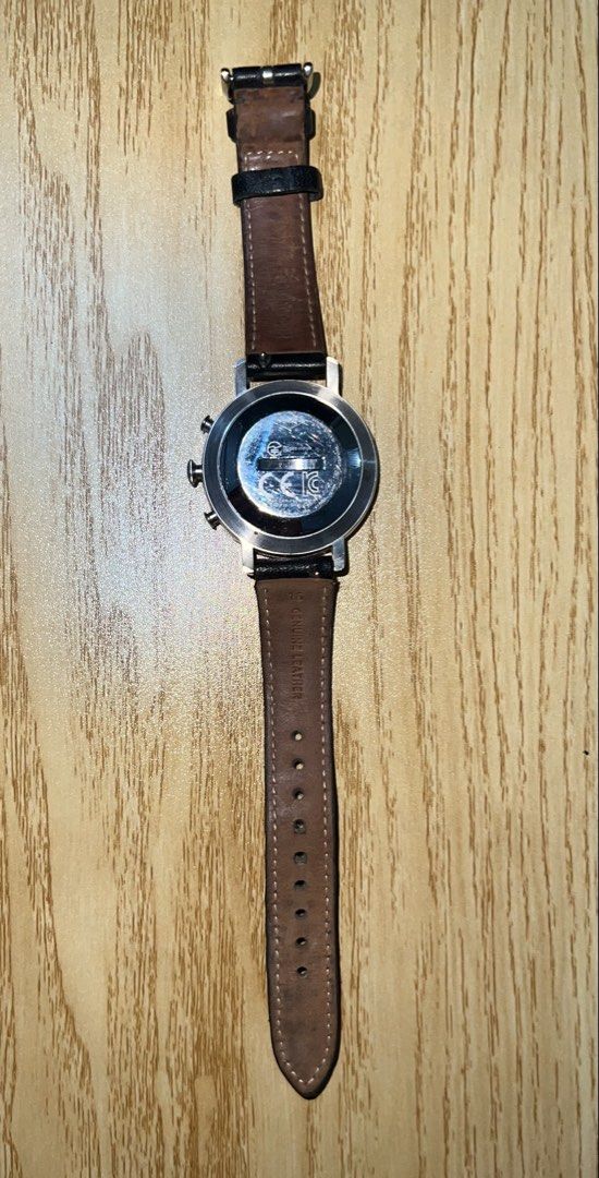Fossil Q Neely Hybrid Smartwatch (Category: Women's Watches) located in Manila. Submitted by hg.ownpreloved (Listing ID 1443463169, Image 3). Description: ❗️Authentic ❗️Few signs of use as shown ❗️Needs battery replacement 💵 MOP: Gcash or Bank transfer (BPI/BDO).