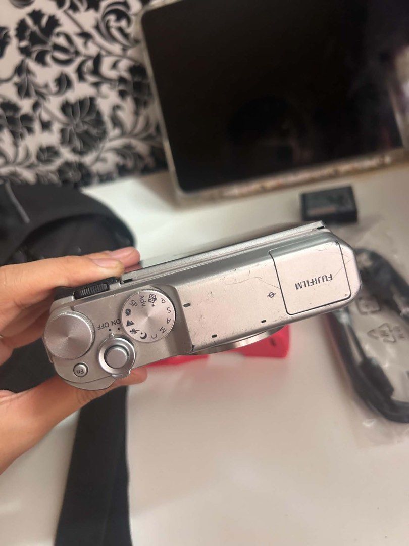 Fujifilm Xa10 with TTArtisan 35mm (Category: Cameras) located in Puerto Princesa. Submitted by nndrei (Listing ID 1443326476, Image 3). Description: Fujifilm X-A10 (Brown) - flash working - shutter working - body is 6/10 cosmetic issues (screen has scratches, body has signs of usage, faded paint etc) - small screen issue (visible only kapag dark ang screen, hindi nakakaaffect sa pics) inclusions - fujifilm x-a10 camera body - brand new ttartisan 